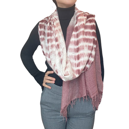 Altrosa Kaschmirstola mit Batikmuster